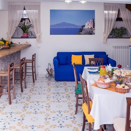 Vivere A Colori Vico Equense Bagian luar foto
